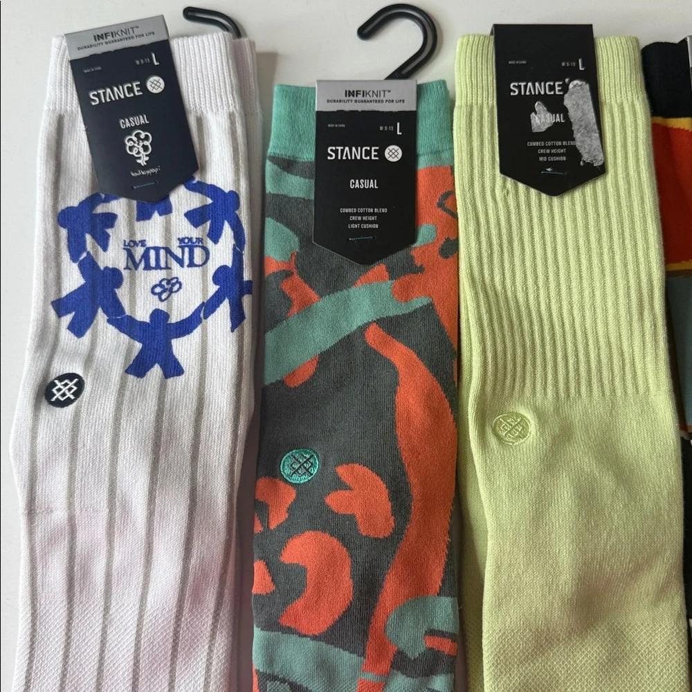 Stance Assortment of Crew Socks 4 Pairs. Size Large